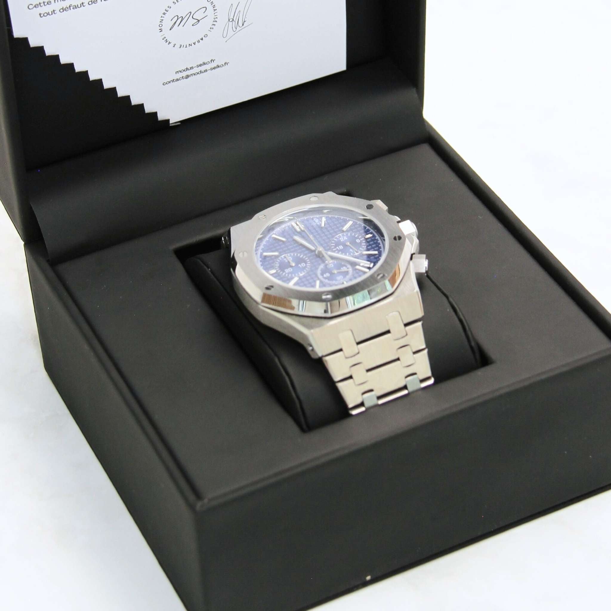 Écrin premium Octo Chrono Bleu – Chronographe Méca-Quartz | Modus Horlogerie