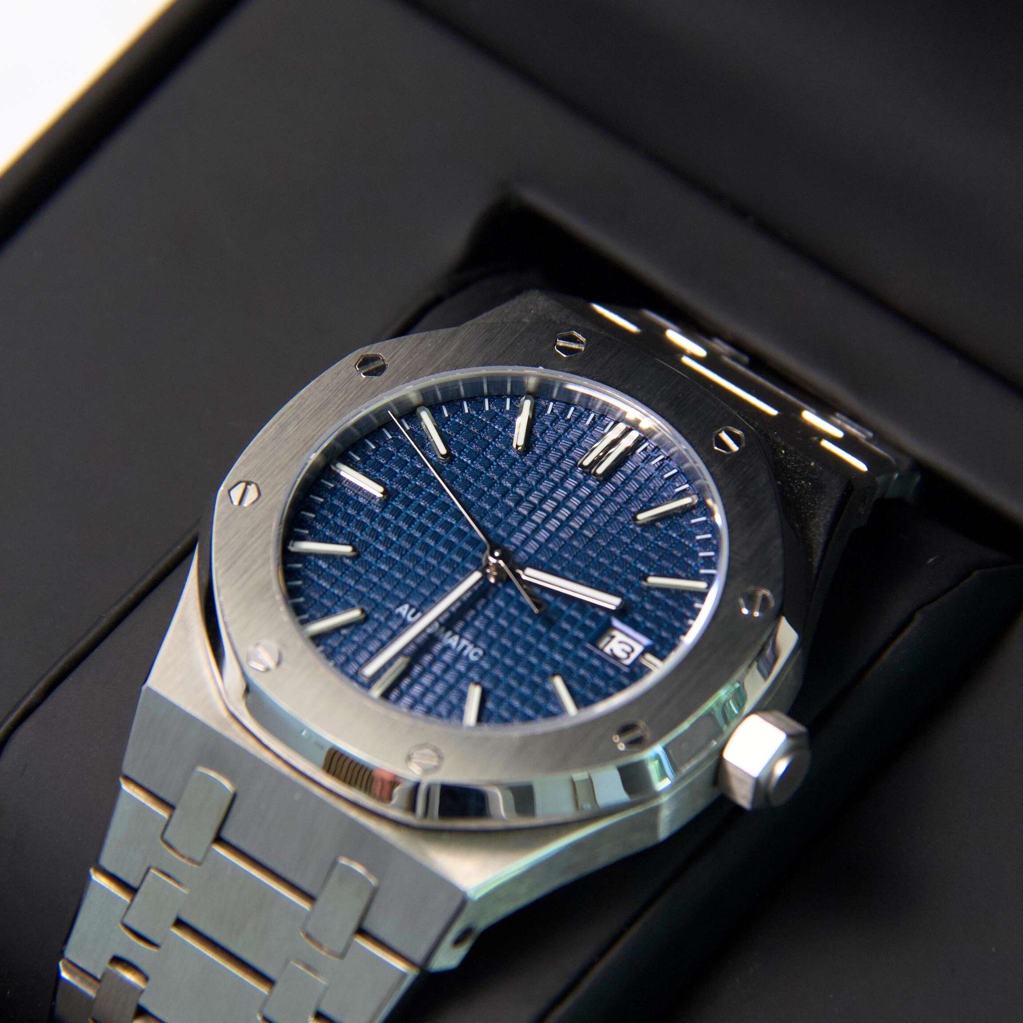 Cadran bleu de la montre SEIKMOD Royal Oak NH35