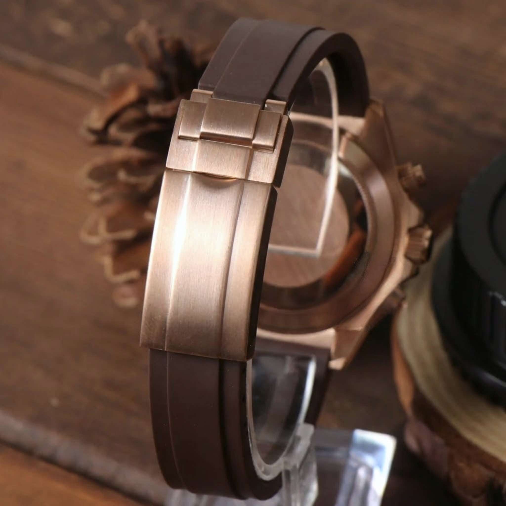 Bracelet Oysterflex marron confortable et résistant sur montre Seikmod Daytona