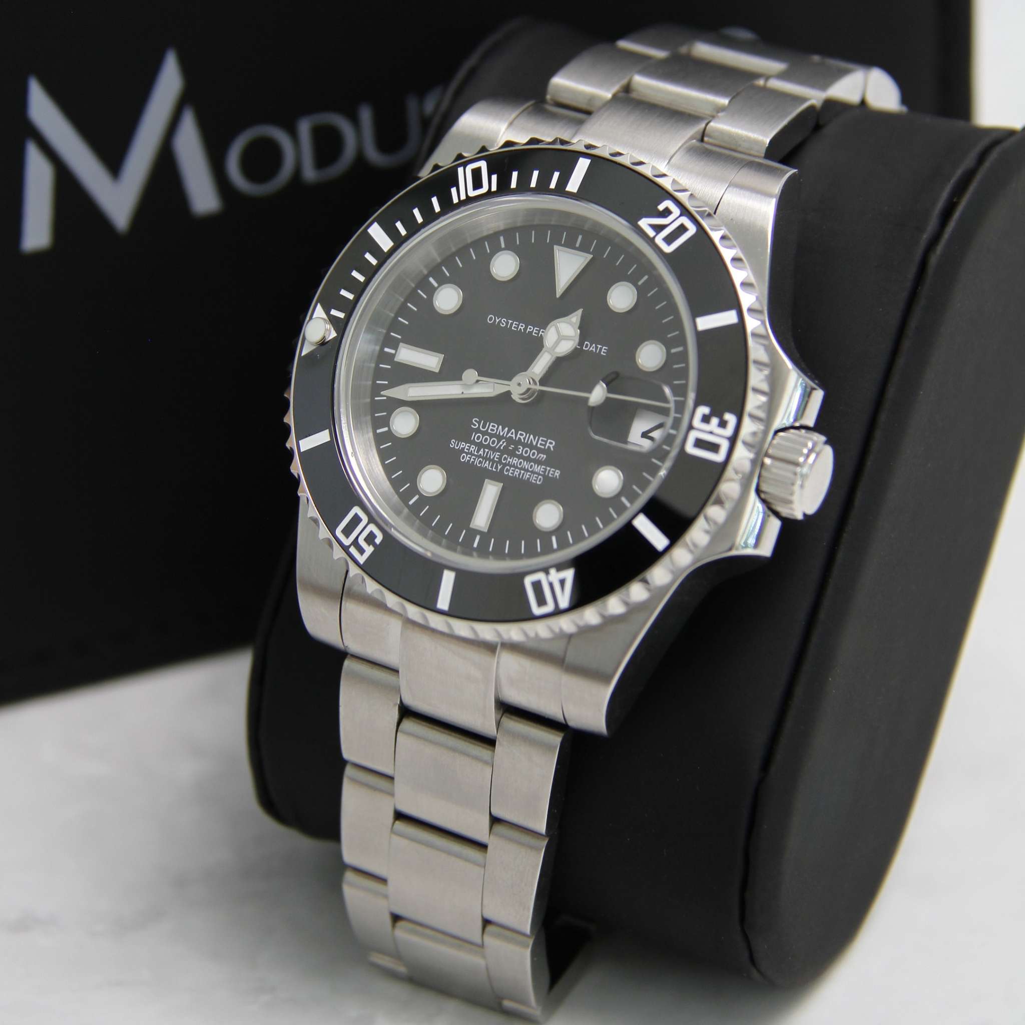 “Montre SEIKMOD Submariner Noir équipée du mouvement automatique Seiko NH35, cadran noir et lunette céramique, assemblée à la main en France”