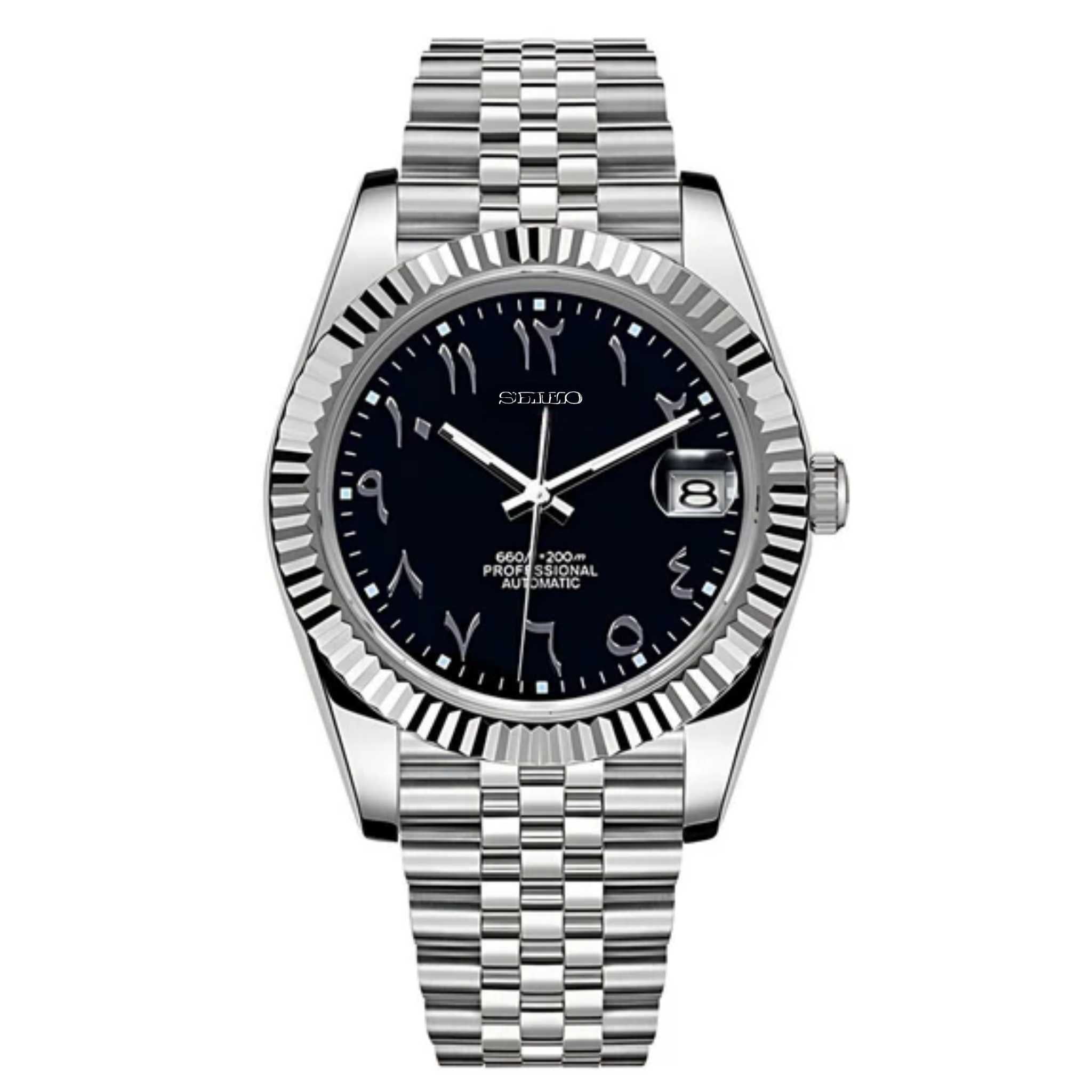 “Montre SEIKMOD Datejust Arabic Noir NH35 vue de face, assemblée à la main en France, cadran noir avec chiffres arabes et boîtier acier poli”