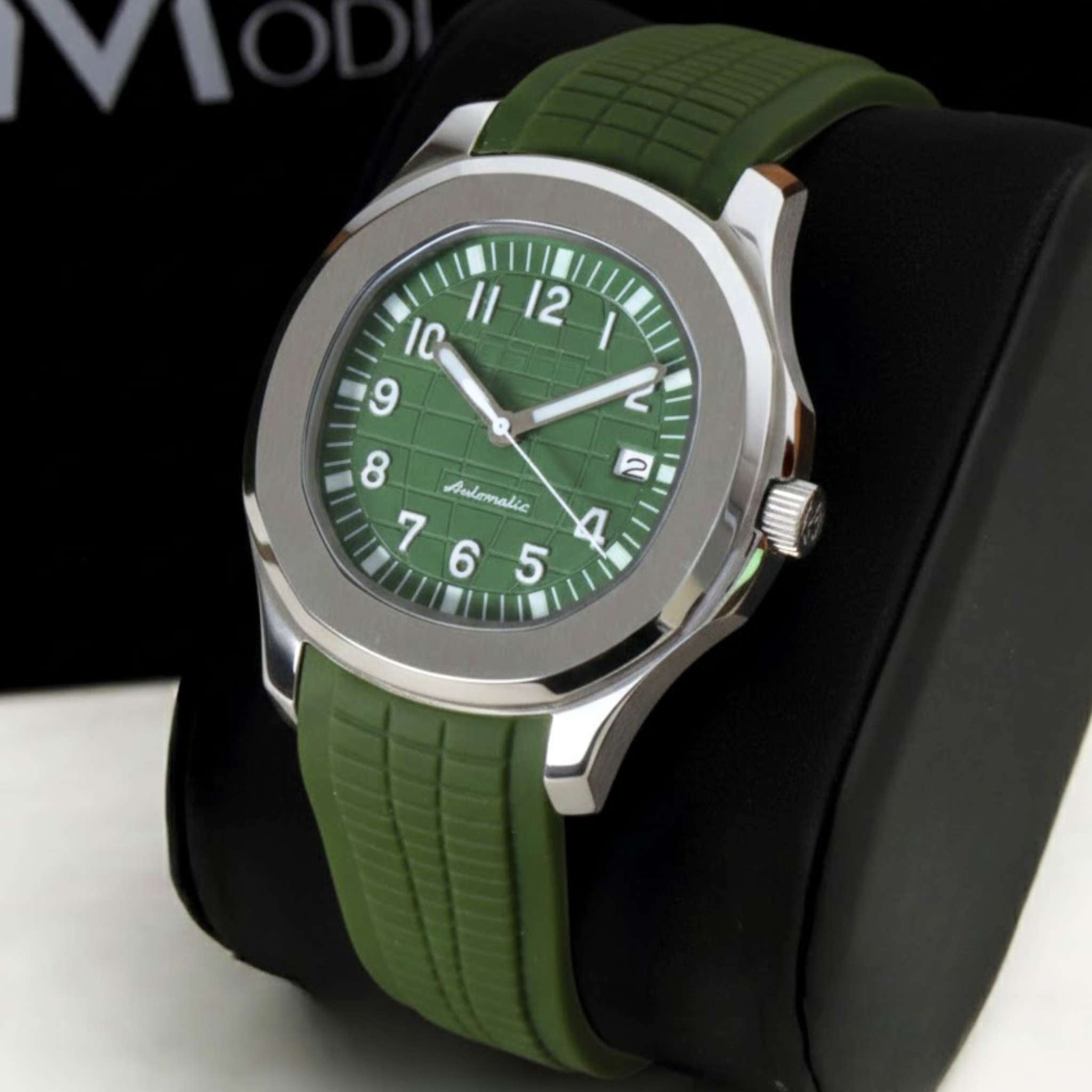 Montre SEIKMOD Aquanaut Vert automatique NH35, assemblée à la main en France.
