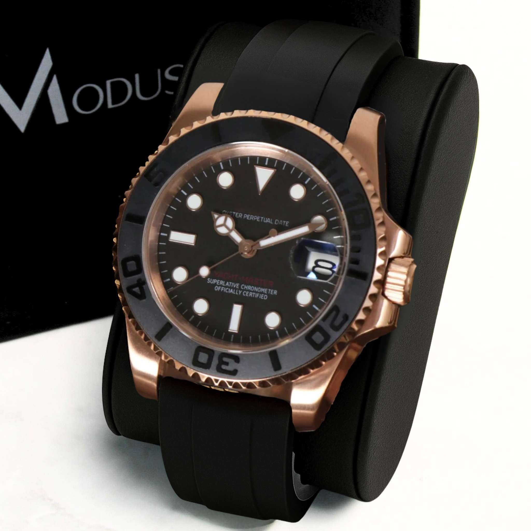 Montre SEIKMOD Yacht-Master Noir Or Rose automatique NH35, assemblée à la main en France.
